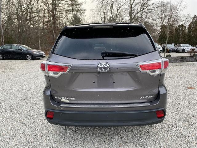 used 2016 Toyota Highlander car, priced at $21,356