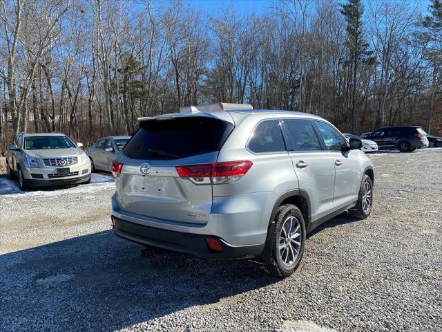 used 2019 Toyota Highlander car, priced at $29,988