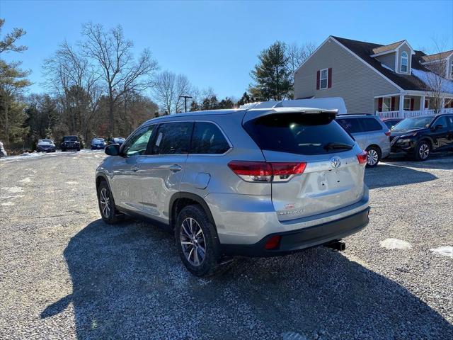 used 2019 Toyota Highlander car, priced at $29,988