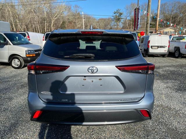 used 2021 Toyota Highlander car, priced at $35,676