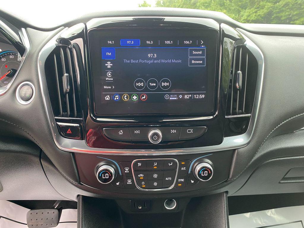 used 2023 Chevrolet Traverse car, priced at $27,560