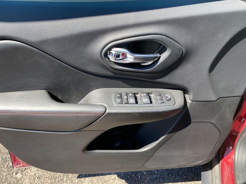 used 2019 Jeep Cherokee car, priced at $29,988