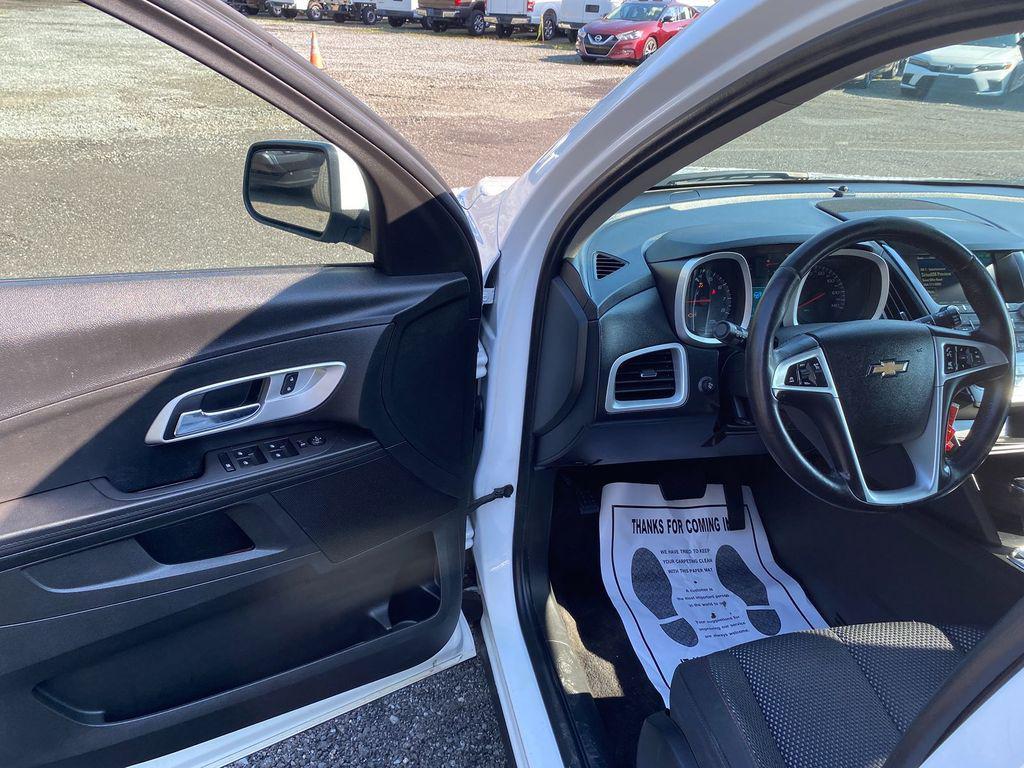 used 2016 Chevrolet Equinox car, priced at $11,895