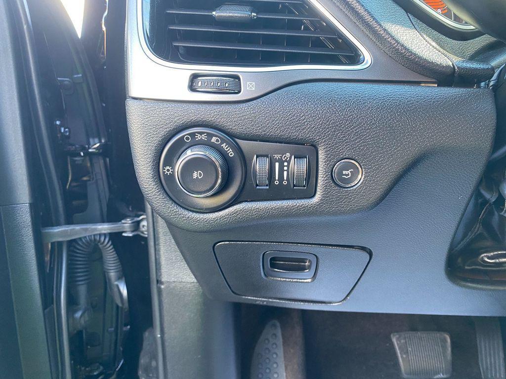 used 2019 Jeep Cherokee car, priced at $21,995