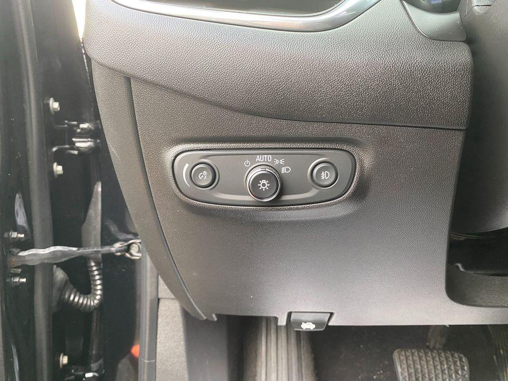 used 2020 Chevrolet Equinox car, priced at $13,995