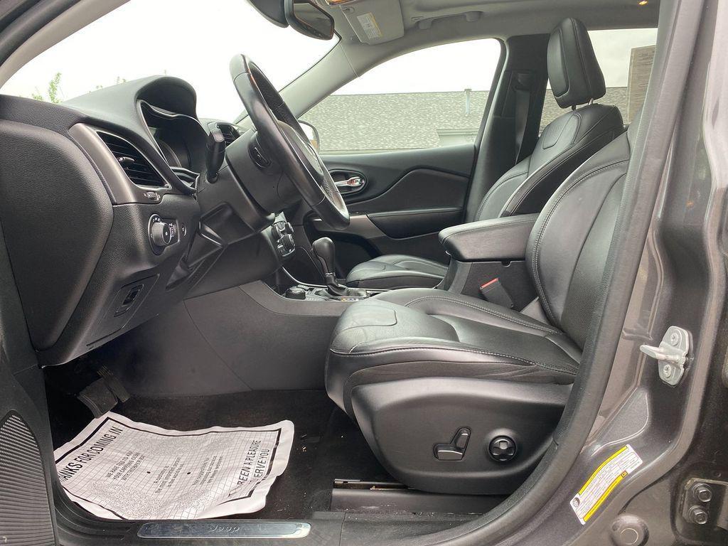 used 2019 Jeep Cherokee car, priced at $21,988
