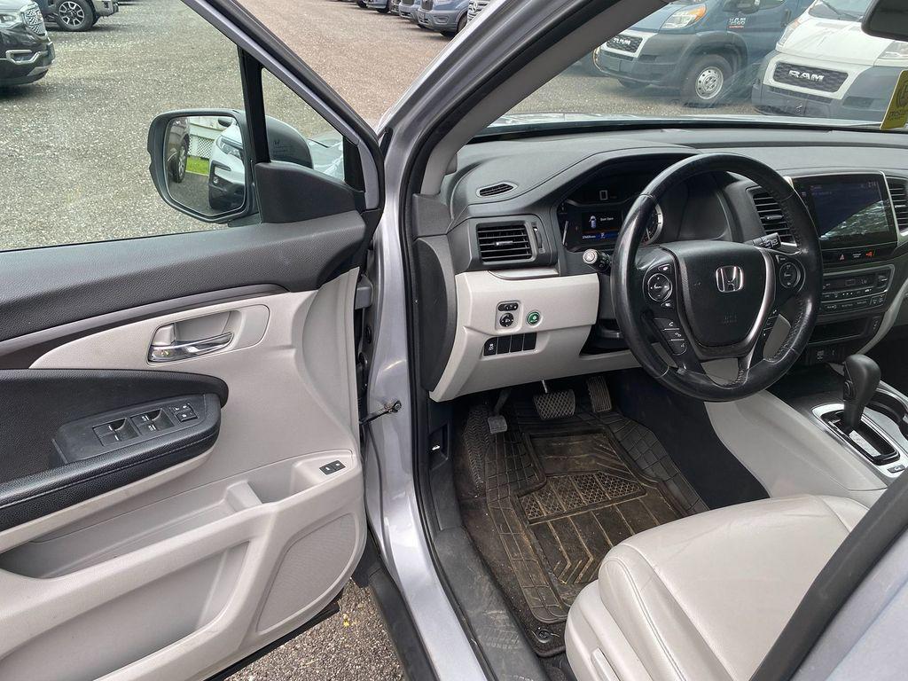 used 2016 Honda Pilot car, priced at $20,999
