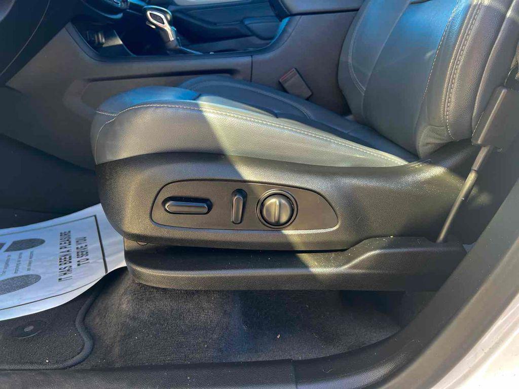 used 2021 Chevrolet Traverse car, priced at $25,995