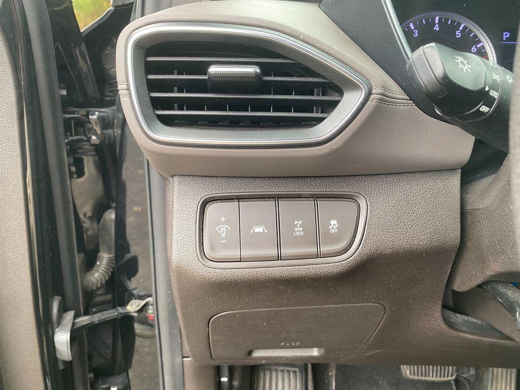 used 2020 Hyundai Santa Fe car, priced at $15,995