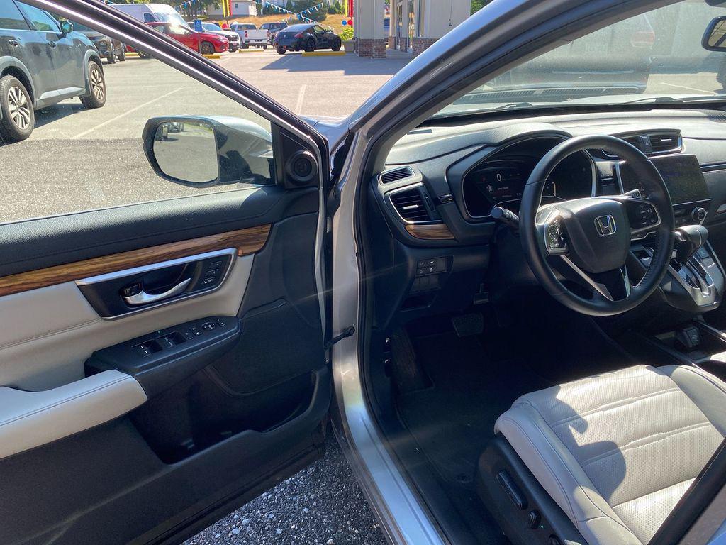 used 2017 Honda CR-V car, priced at $23,999