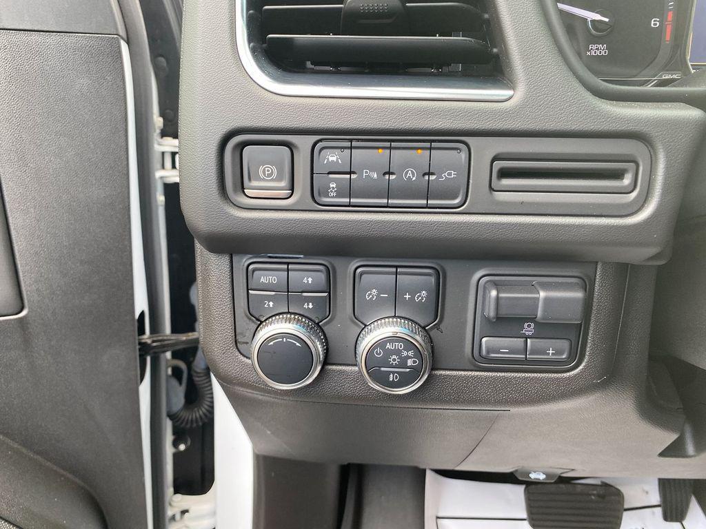 used 2021 GMC Yukon XL car, priced at $33,995