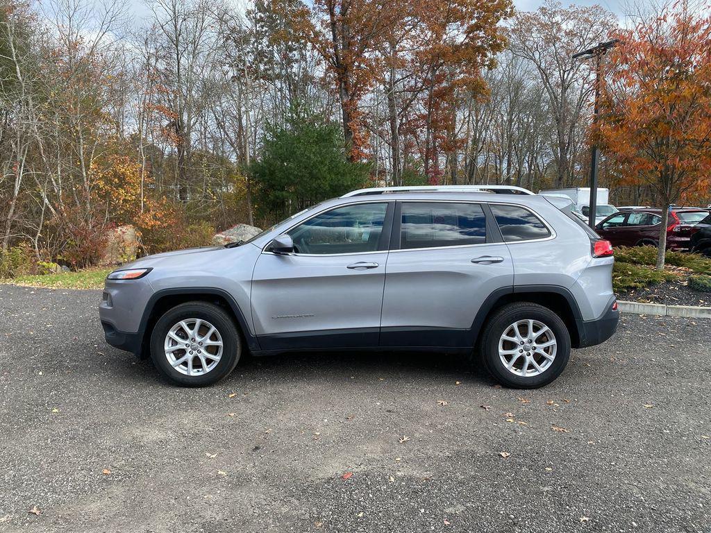 used 2018 Jeep Cherokee car, priced at $16,932
