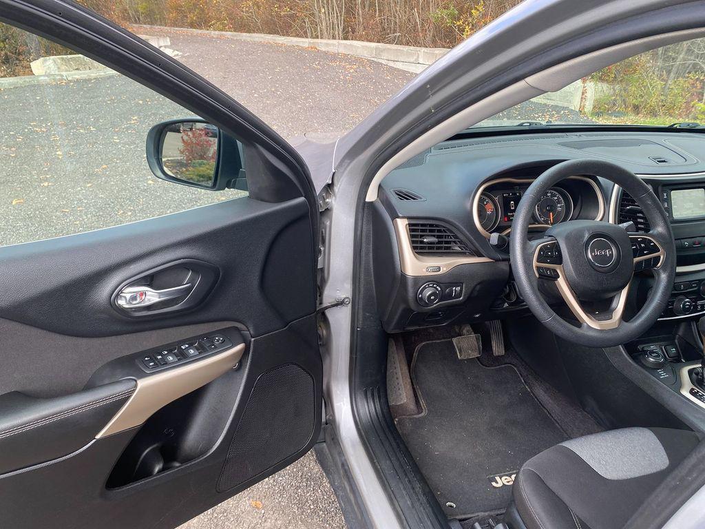 used 2018 Jeep Cherokee car, priced at $16,932