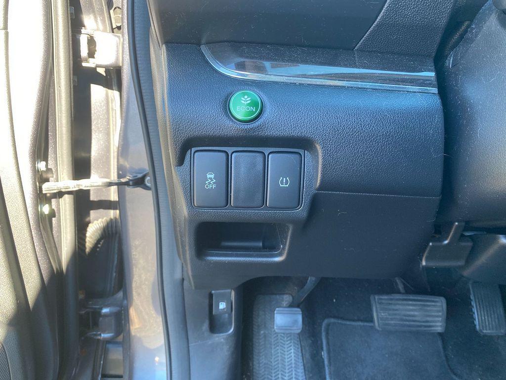 used 2016 Honda CR-V car, priced at $17,988
