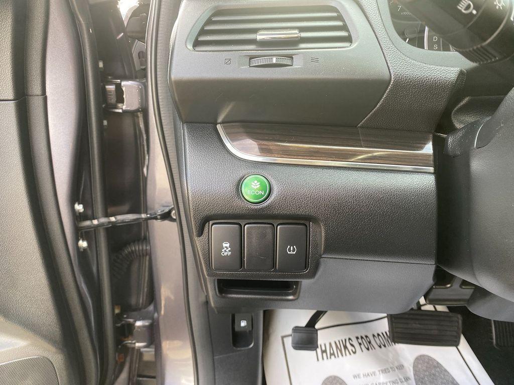 used 2016 Honda CR-V car, priced at $16,995