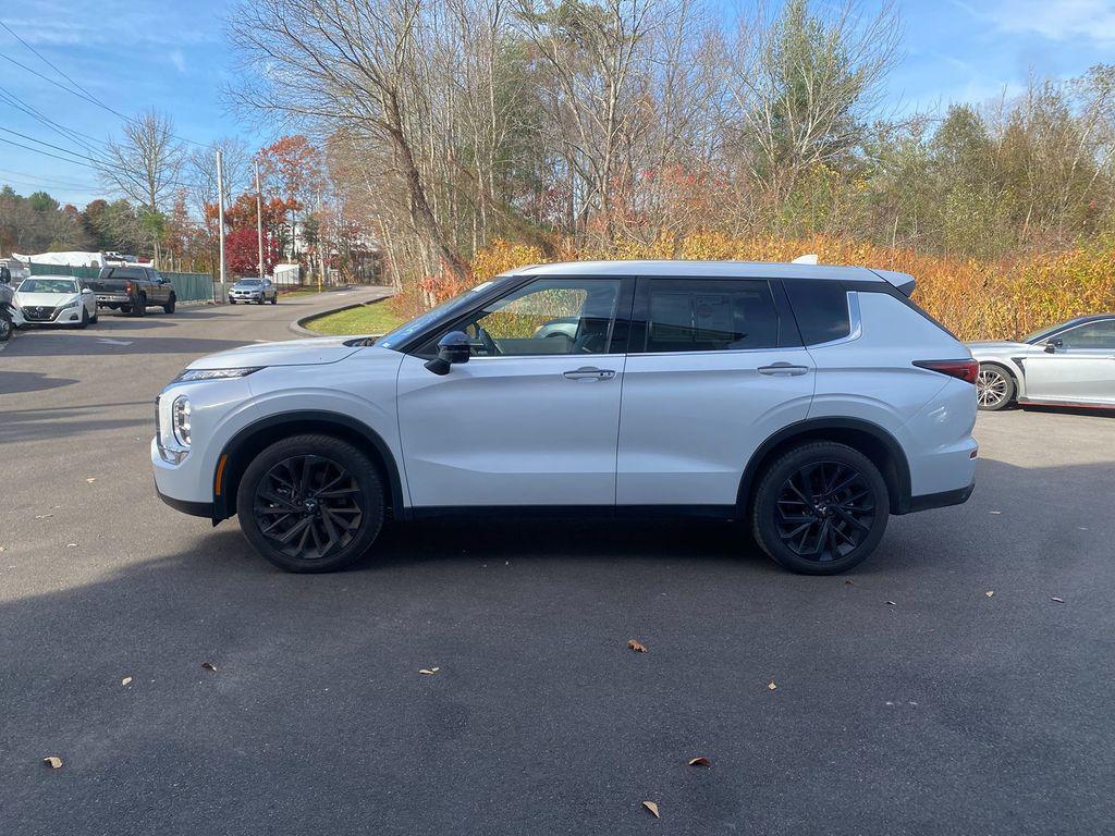 used 2024 Mitsubishi Outlander car, priced at $28,995