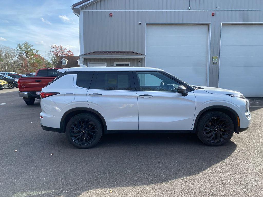 used 2024 Mitsubishi Outlander car, priced at $28,995