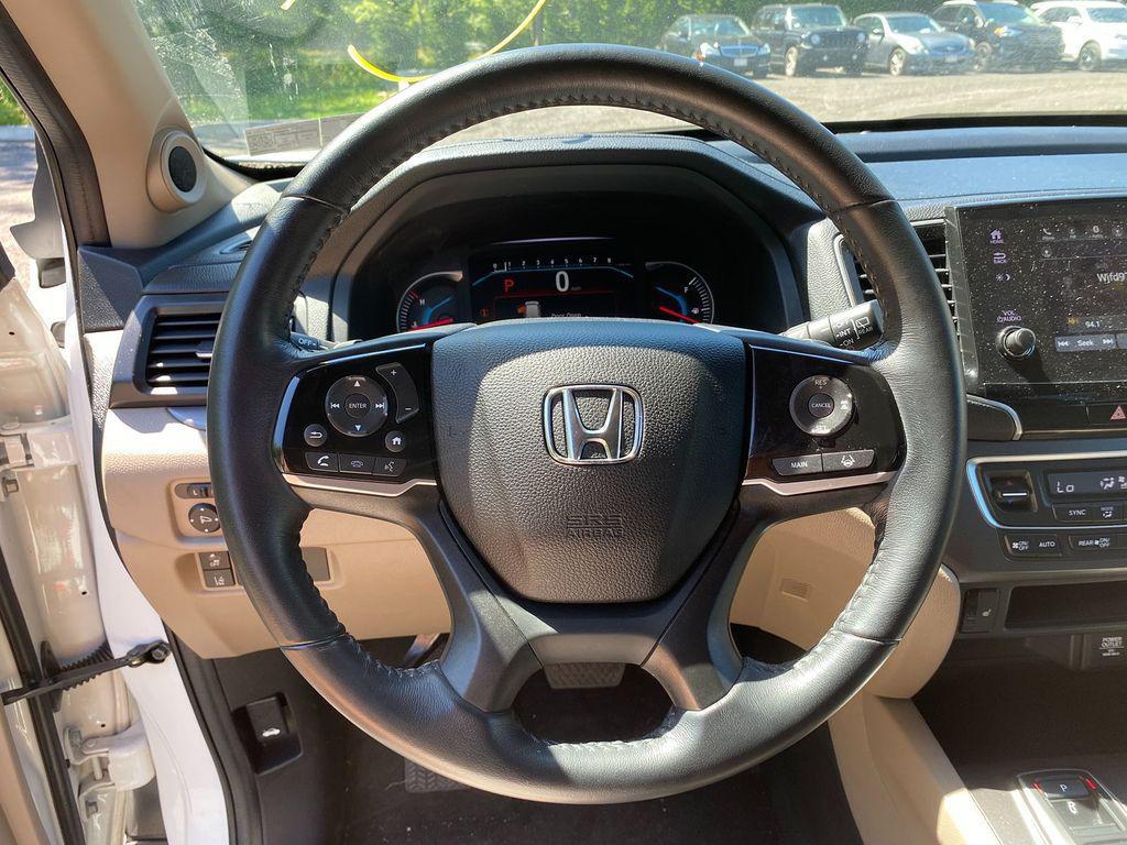 used 2022 Honda Pilot car, priced at $31,995