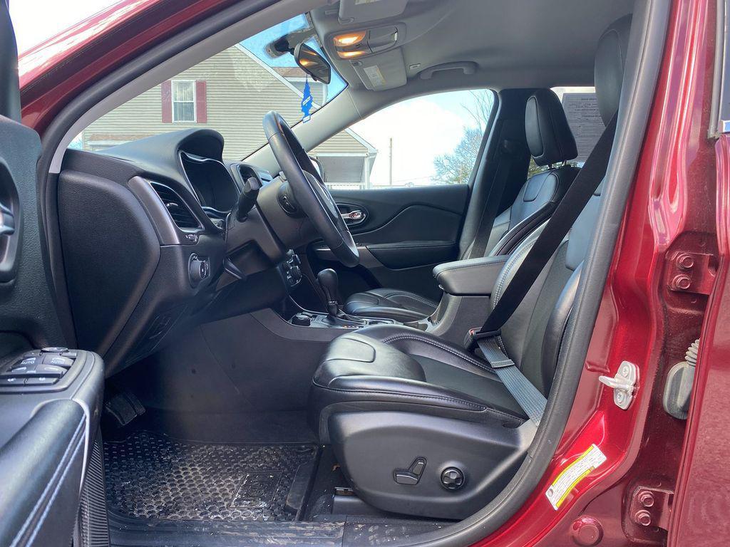 used 2019 Jeep Cherokee car, priced at $21,999
