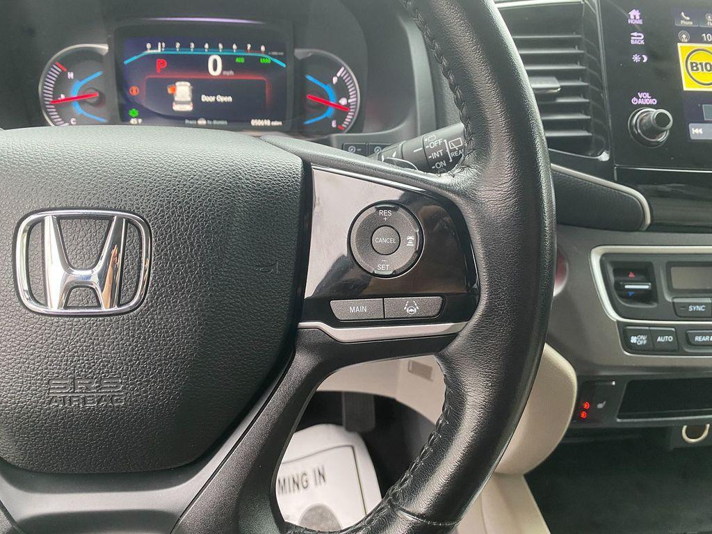 used 2022 Honda Pilot car, priced at $31,454