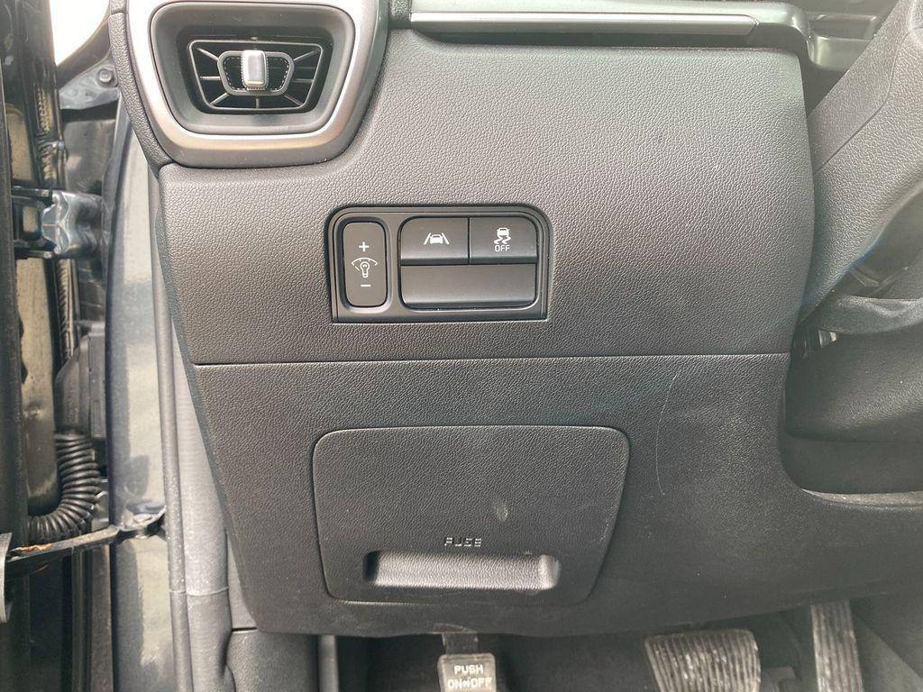 used 2023 Kia Sorento car, priced at $25,999