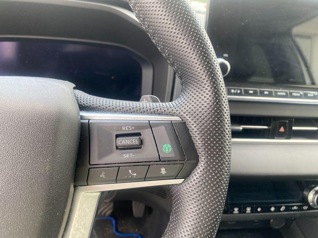 used 2023 Mitsubishi Outlander PHEV car, priced at $30,999