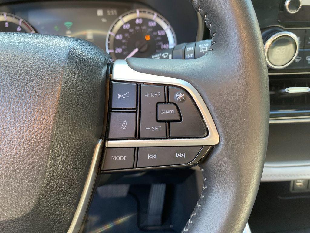 used 2024 Toyota Highlander car, priced at $35,278