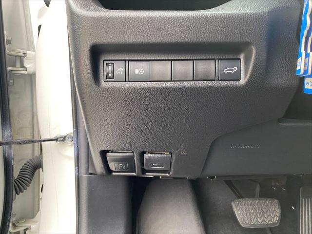 used 2021 Toyota RAV4 car, priced at $28,963