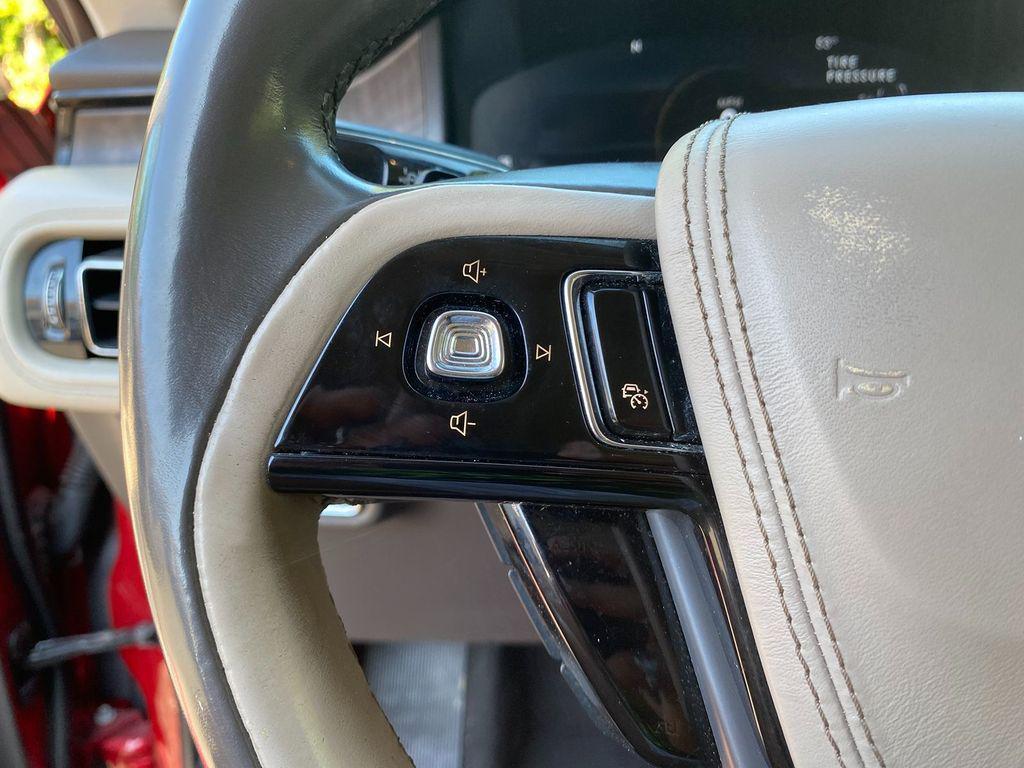 used 2020 Lincoln Aviator car, priced at $31,995