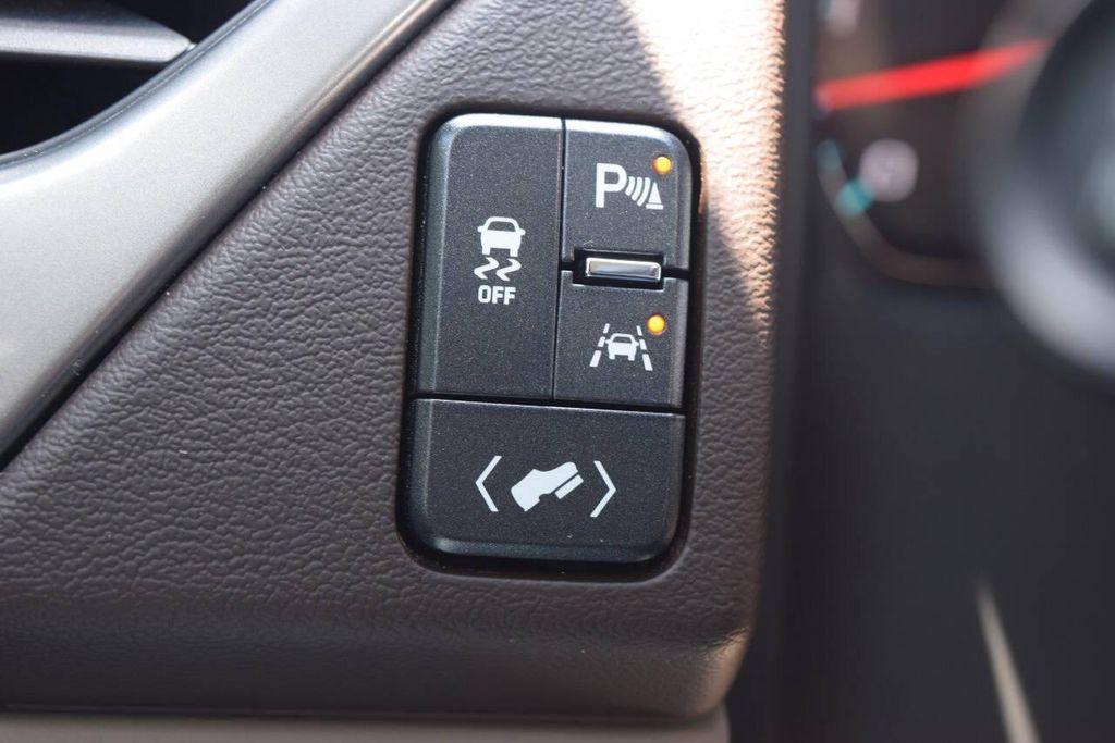 used 2018 Chevrolet Suburban car, priced at $24,990