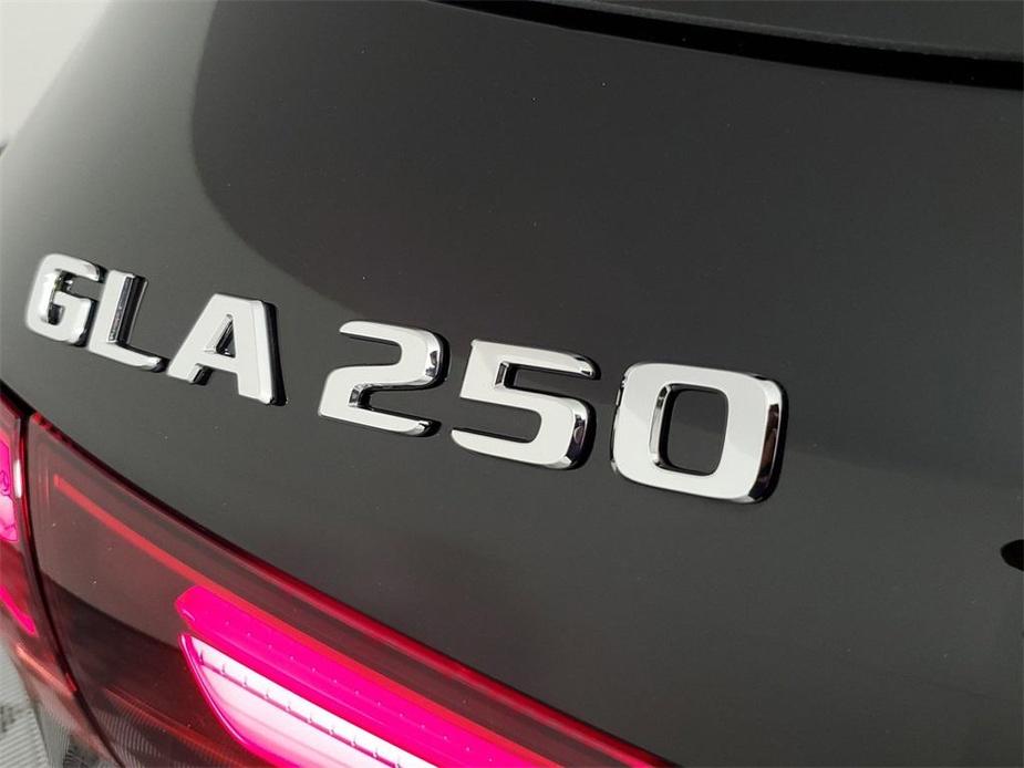 new 2025 Mercedes-Benz GLA 250 car, priced at $53,640