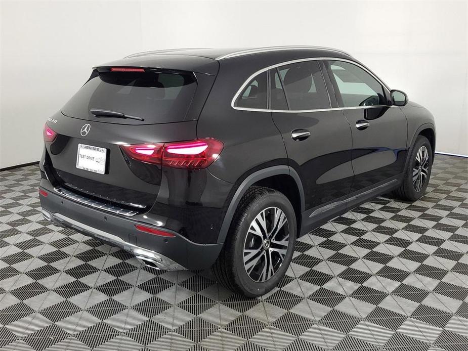 new 2025 Mercedes-Benz GLA 250 car, priced at $44,345