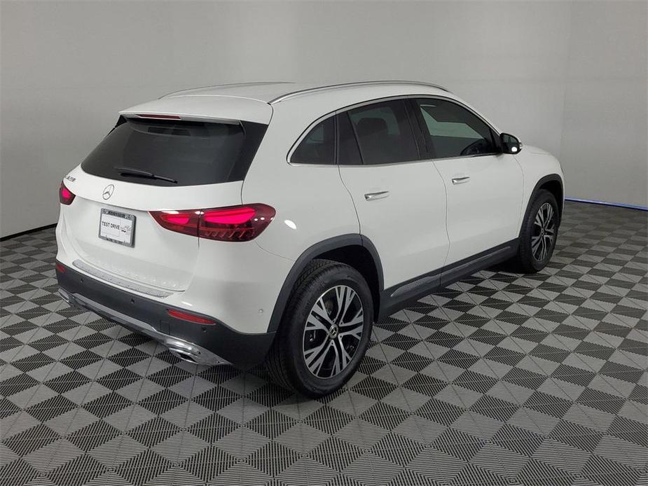 new 2025 Mercedes-Benz GLA 250 car, priced at $44,345