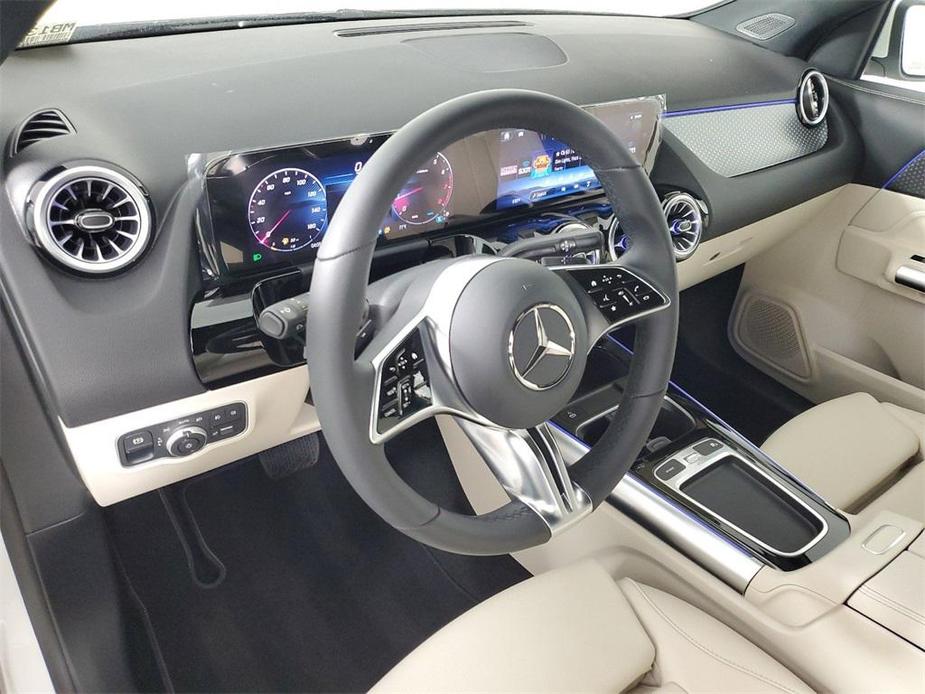 new 2025 Mercedes-Benz GLA 250 car, priced at $44,345