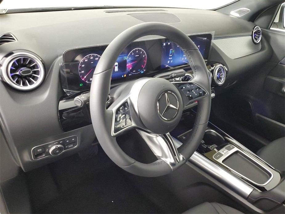 new 2025 Mercedes-Benz GLA 250 car, priced at $48,130