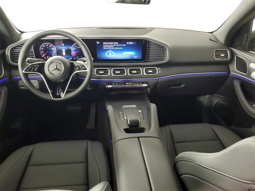 new 2025 Mercedes-Benz GLE 450 car, priced at $73,965