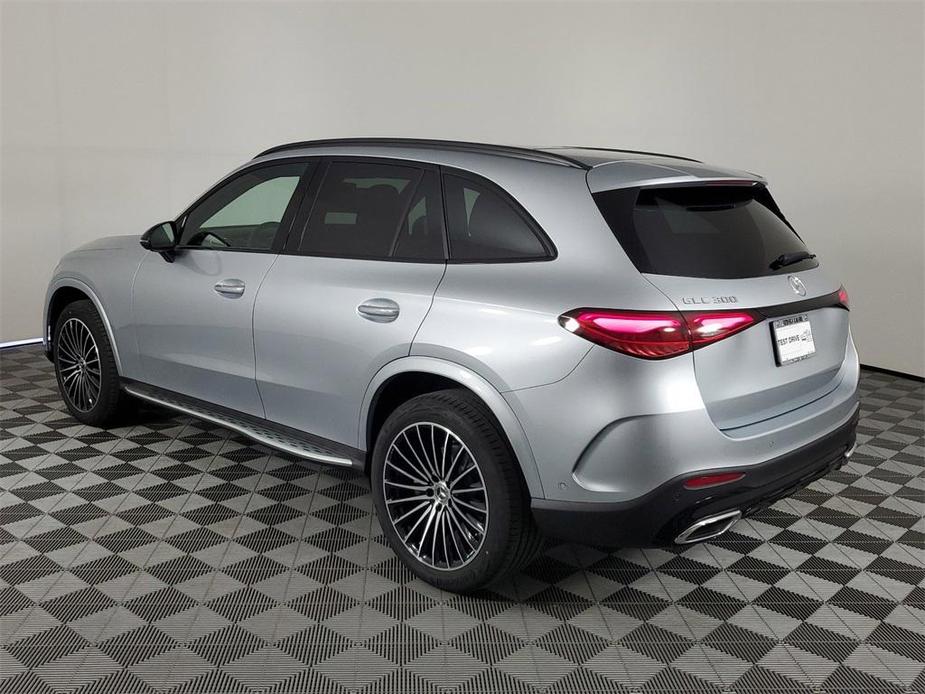 new 2024 Mercedes-Benz GLC 300 car, priced at $57,830