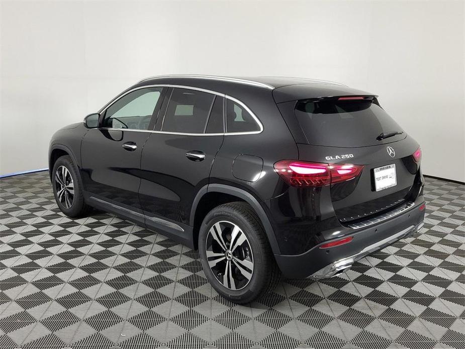 new 2025 Mercedes-Benz GLA 250 car, priced at $44,345