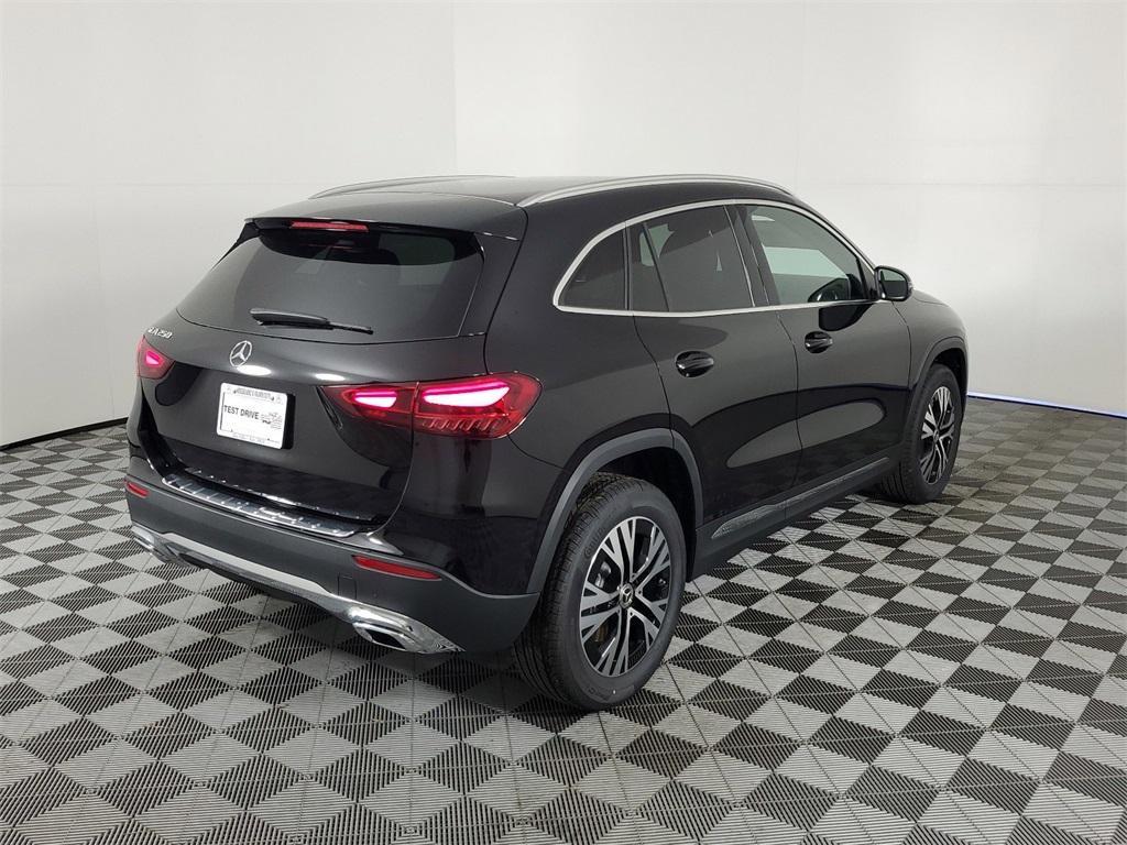 new 2025 Mercedes-Benz GLA 250 car, priced at $42,250