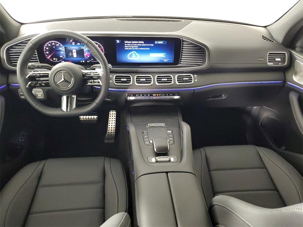 new 2025 Mercedes-Benz GLS 450 car, priced at $96,075