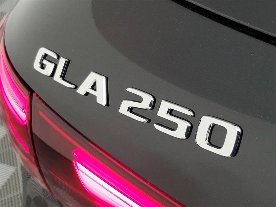 new 2025 Mercedes-Benz GLA 250 car, priced at $53,400