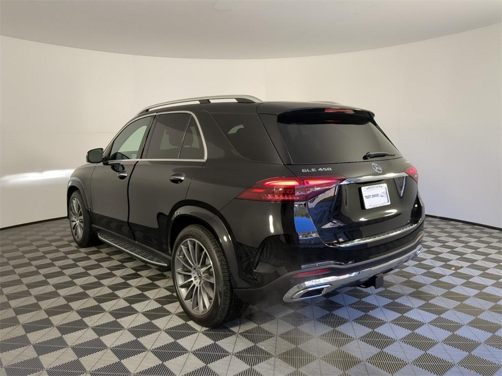 new 2025 Mercedes-Benz GLE 450 car, priced at $81,325