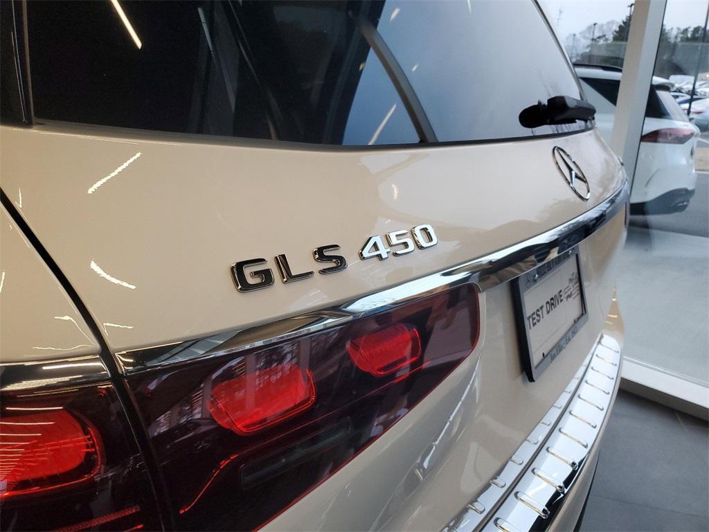 new 2025 Mercedes-Benz GLS 450 car, priced at $96,745