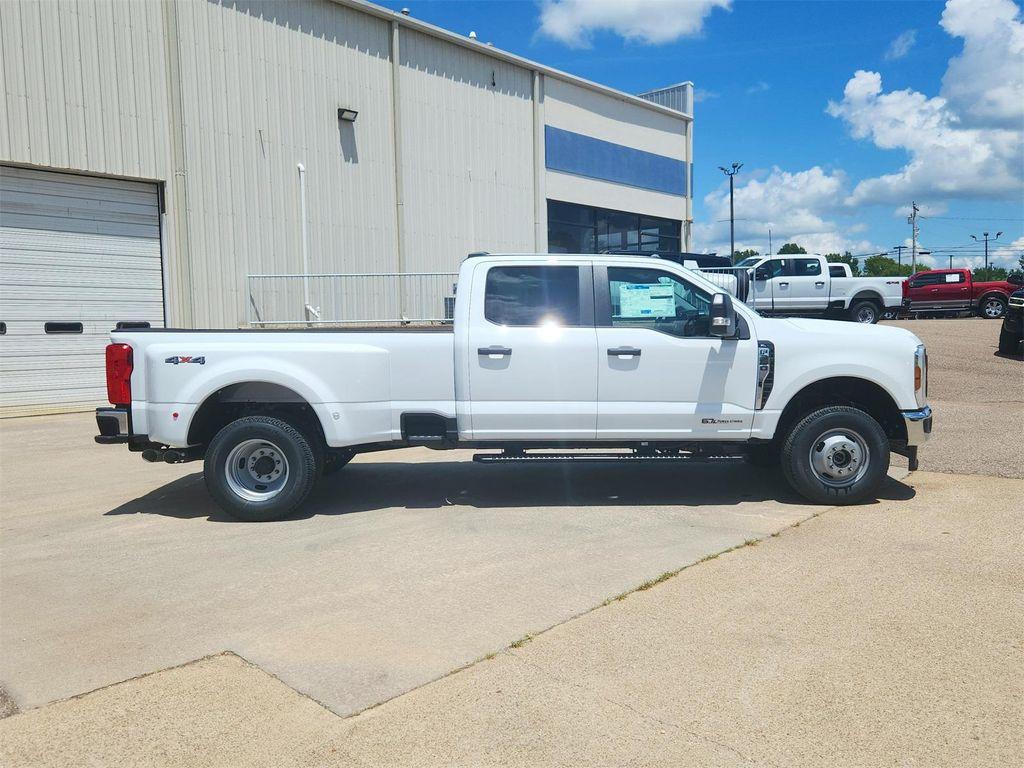 new 2025 Ford F-350 car, priced at $64,466