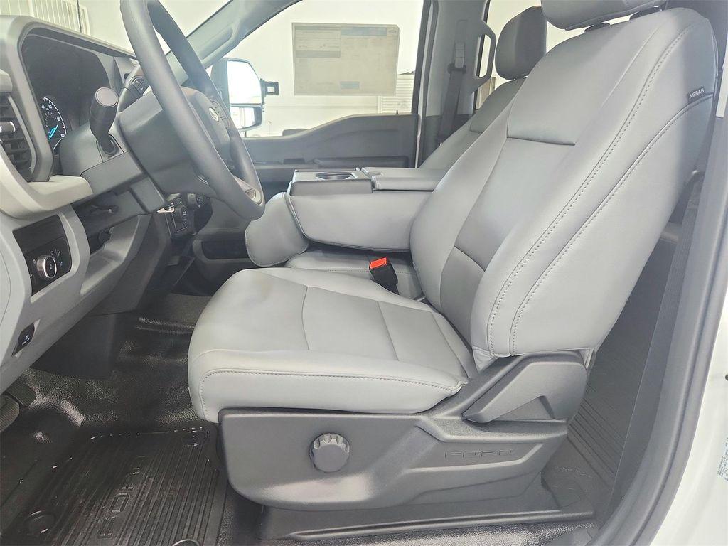new 2025 Ford F-350 car, priced at $64,466