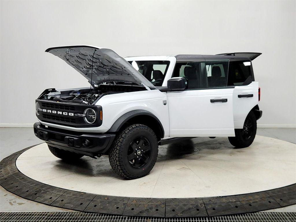 new 2025 Ford Bronco car, priced at $47,956