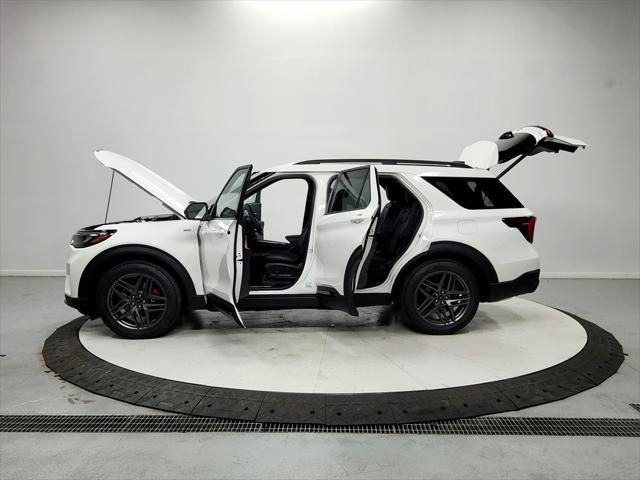new 2025 Ford Explorer car, priced at $45,986