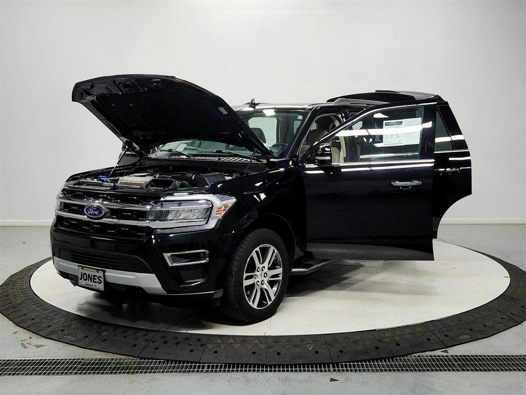 used 2023 Ford Expedition car, priced at $42,834