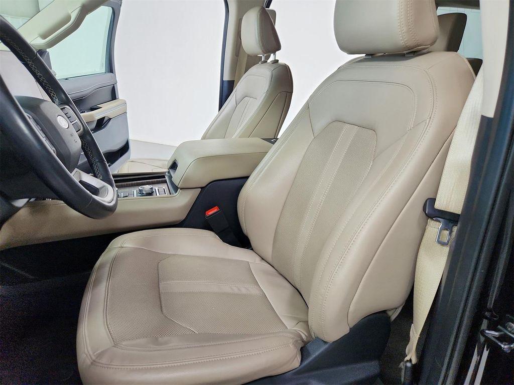 used 2023 Ford Expedition car, priced at $42,834