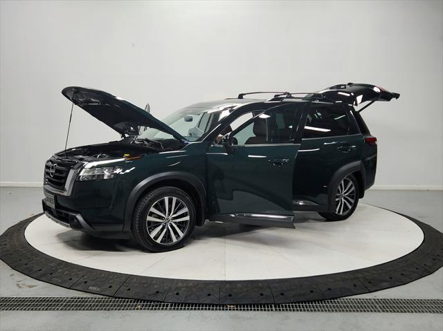 used 2022 Nissan Pathfinder car, priced at $31,383